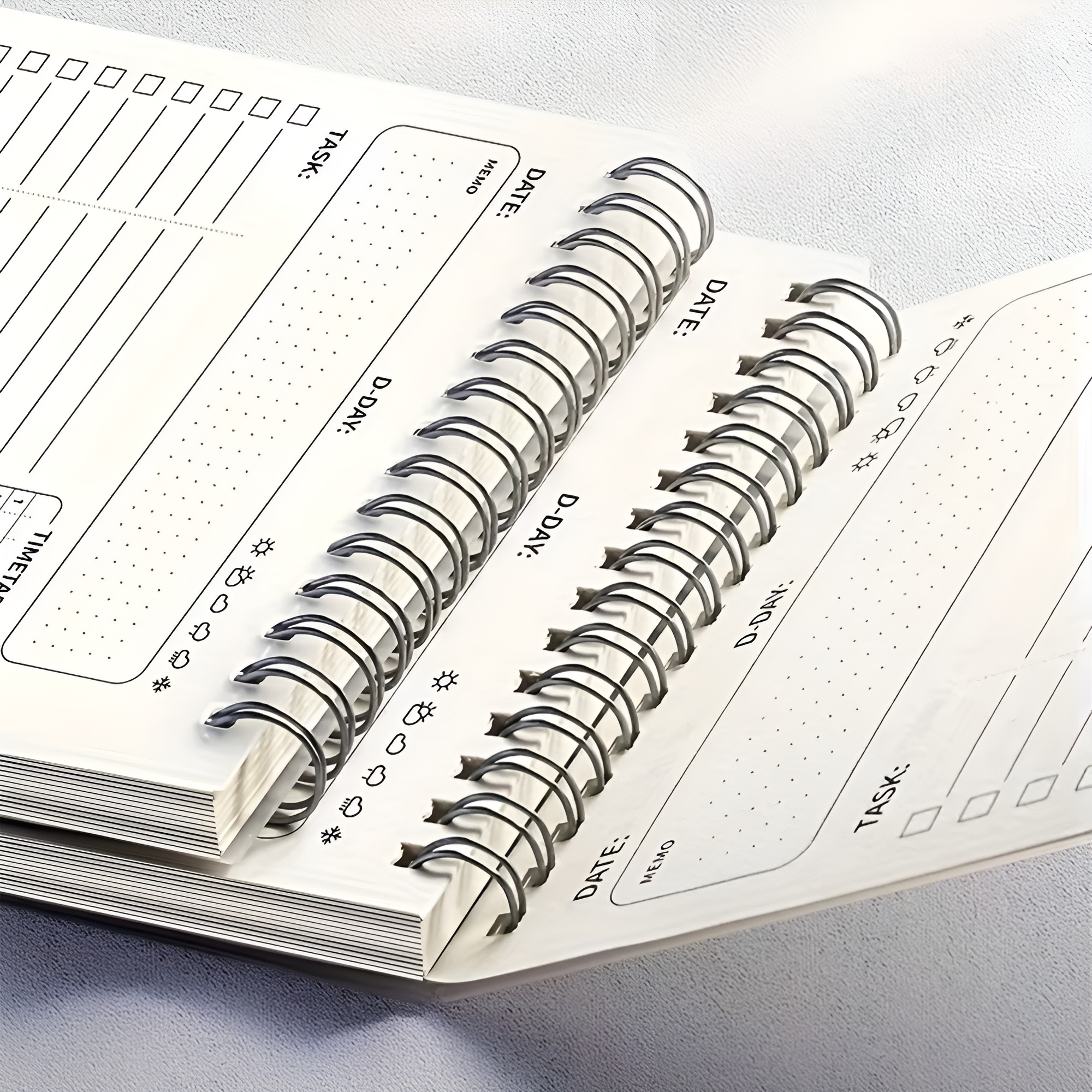 Tagesplaner A5 Spiralbindung – 80 Blatt hochwertiges Papier, 360° drehbar