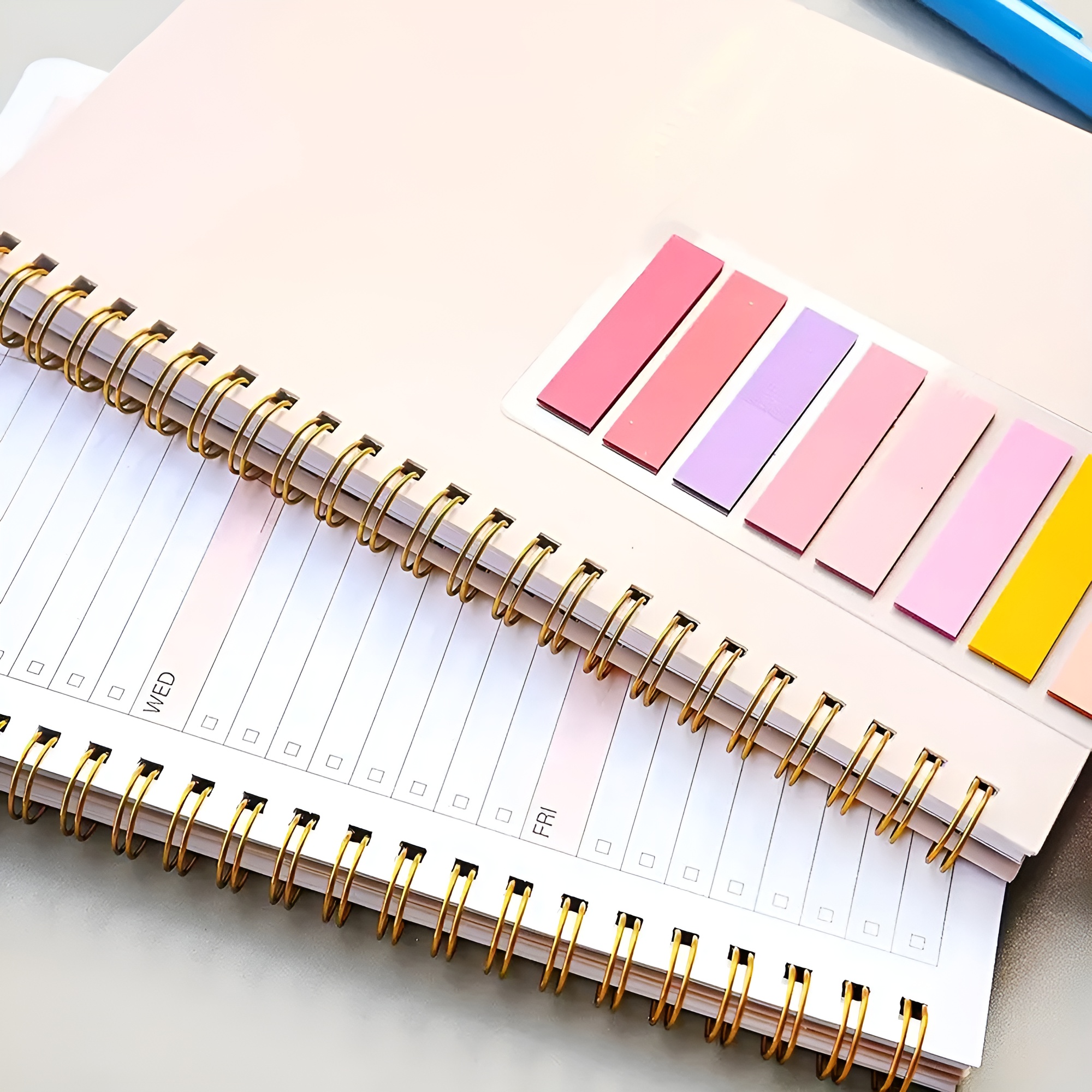 Wochenplaner A5 undatiert – 52 Blatt mit Stifthalter im minimalistischen Design