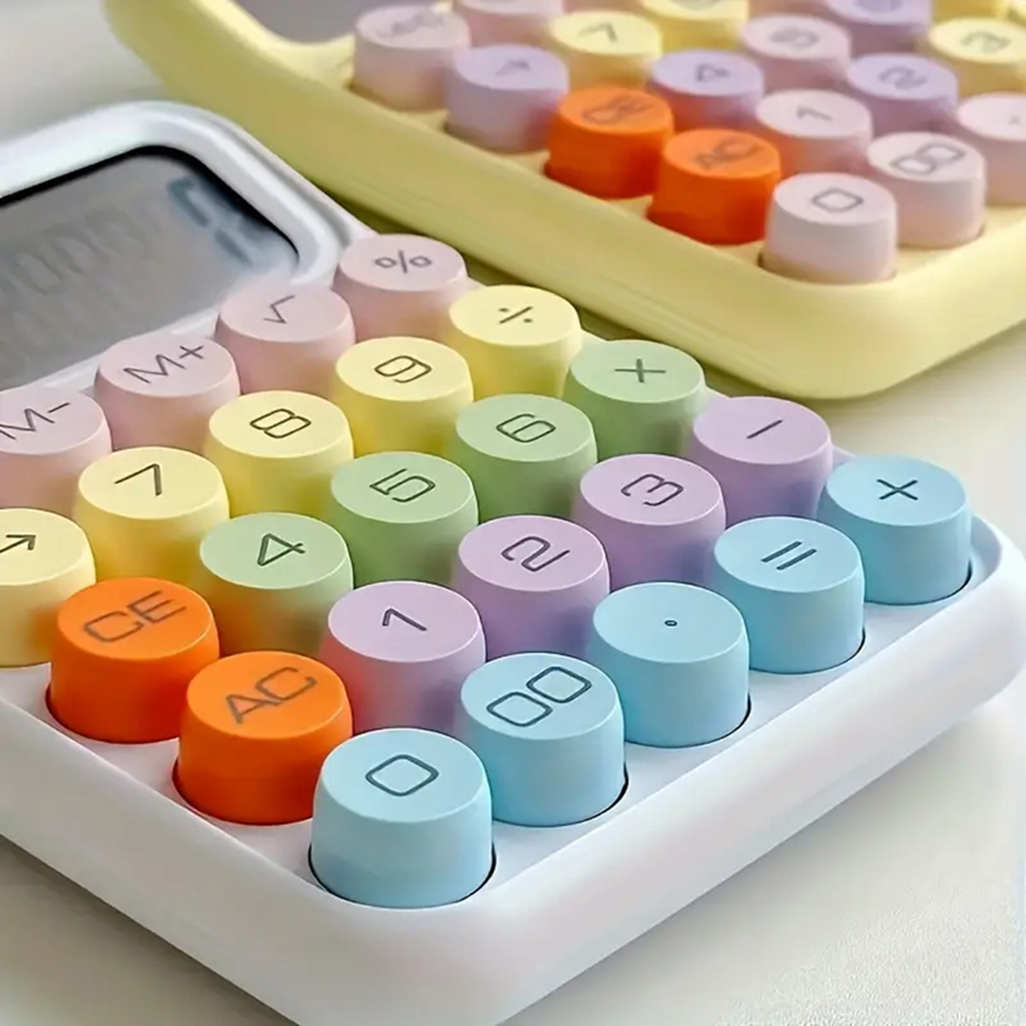 Bunter Taschenrechner mit LED-Display – Runde Typwriter-Tasten aus ABS