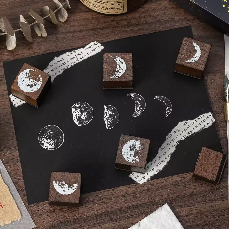 Mondphasen Holzstempel Set – 30 Motive für Kalender und Scrapbooking