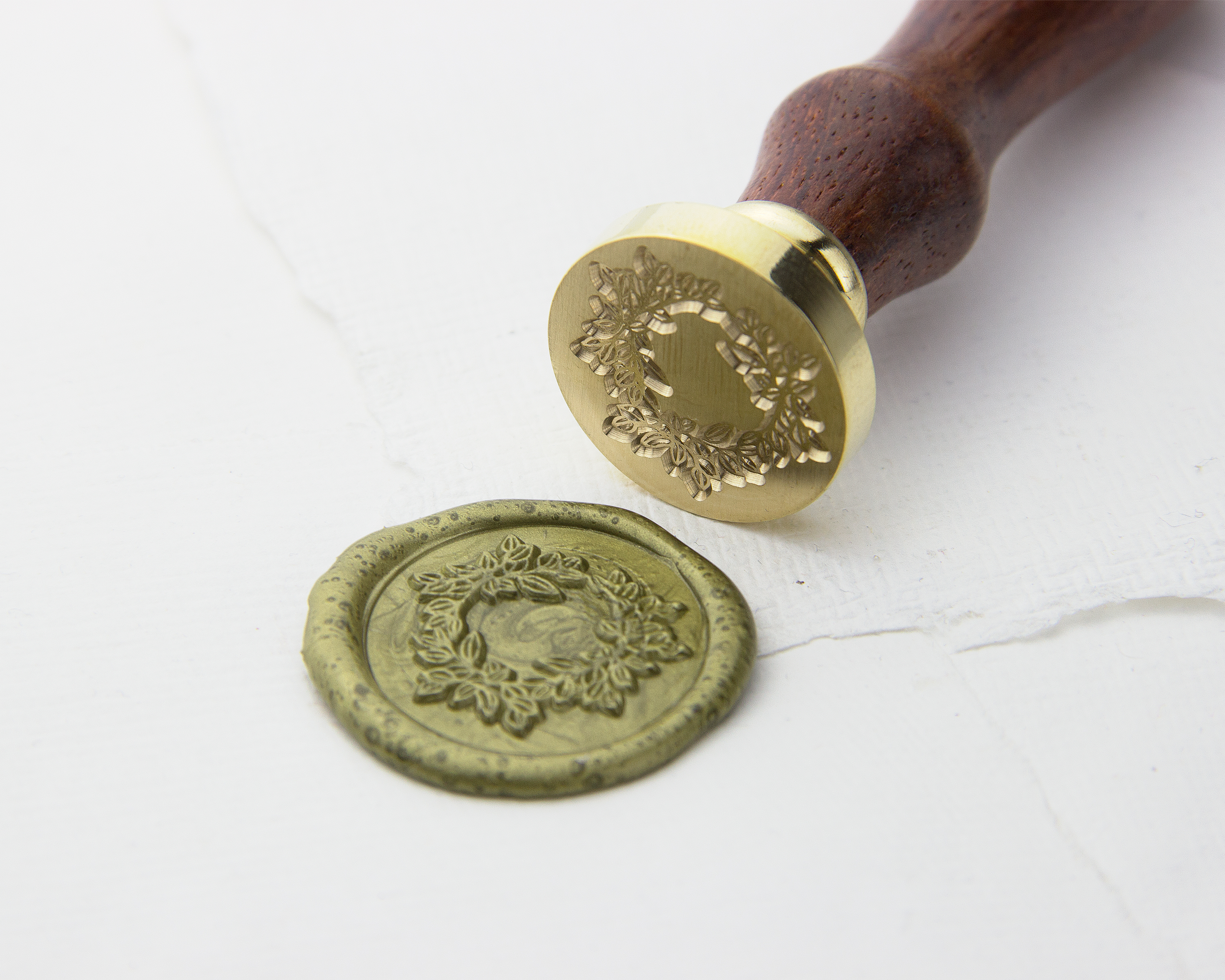 Siegelstempel, Kranz, Ø 25mm – Siegel, Stempel, Petschaft, Wachssiegel, Brieffreundschaft, Hochzeitseinladungen