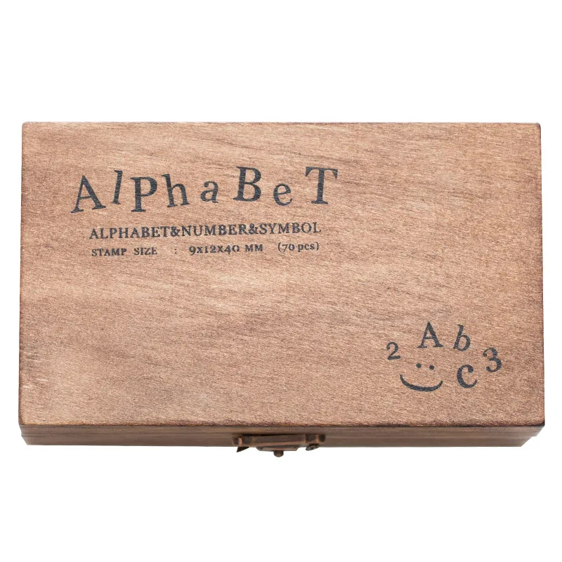 Holzstempel Alphabet Set – 70-teilig mit Zahlen und Zeichen in Holzbox