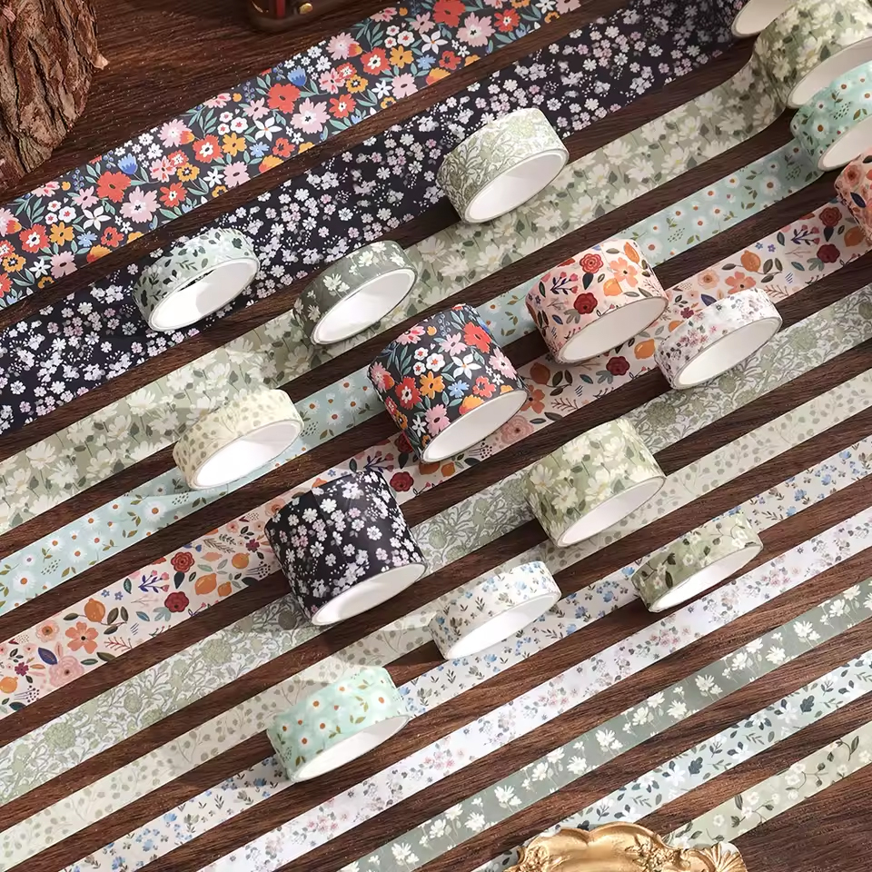 Washi Tape Set Floral – 12 Rollen mit Blumen- und Naturmotiven
