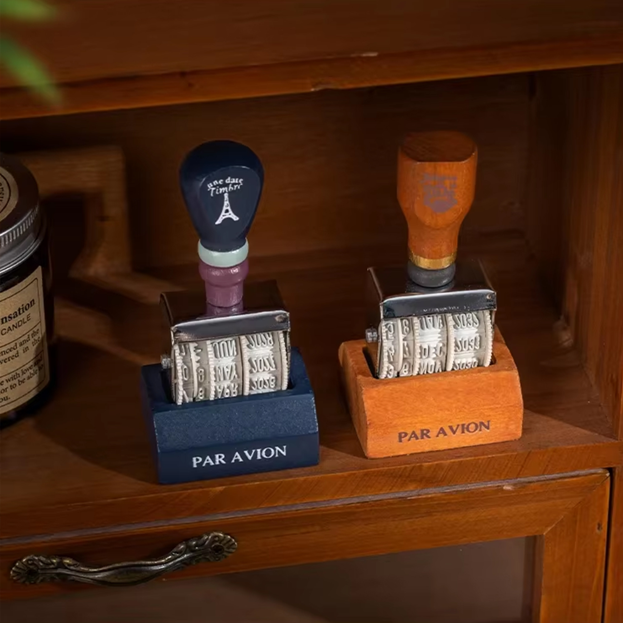 Rollender Datumsstempel aus Holz – Retro Kalenderstempel verstellbar